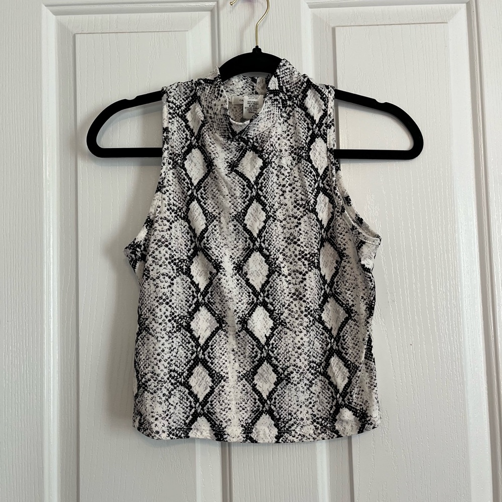 Black and White Snake Print Sleeveless Top